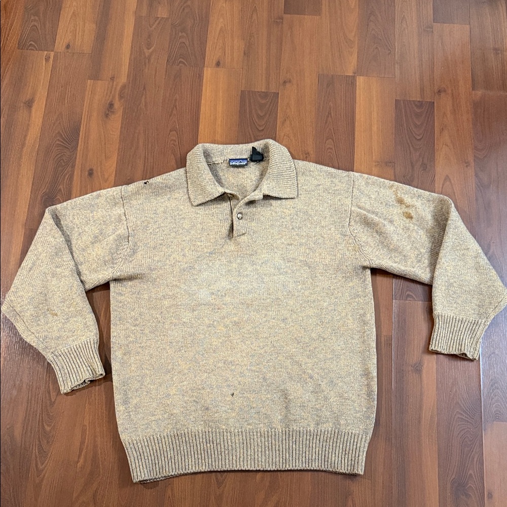 Vintage 100% Wool Patagonia Men's Tan Collard Sweater